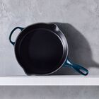 Le Creuset Cast Iron Signature Skillet 26cm NuitNuit image number 5
